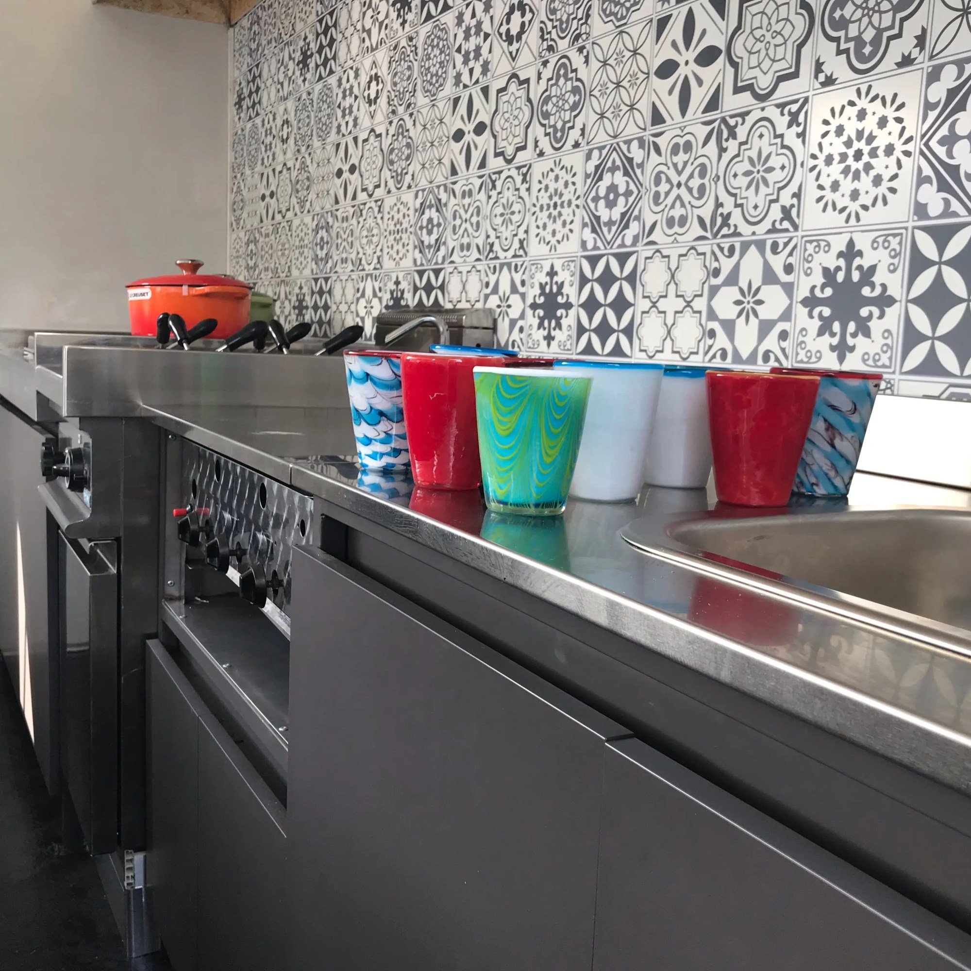 Dettaglio del carrello cucina - Biccheri italesse mares